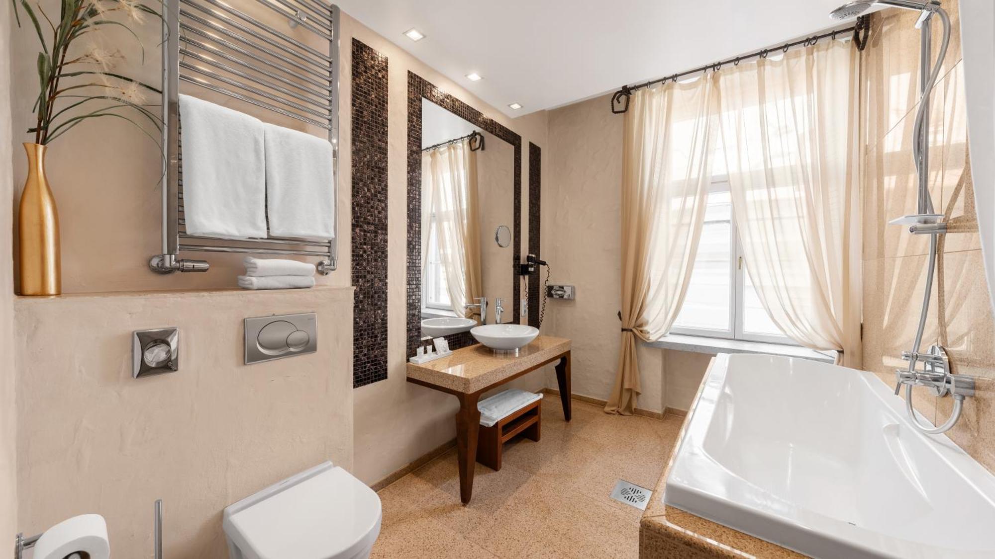 Rixwell Collection Savoy Boutique Hotel Таллин Экстерьер фото