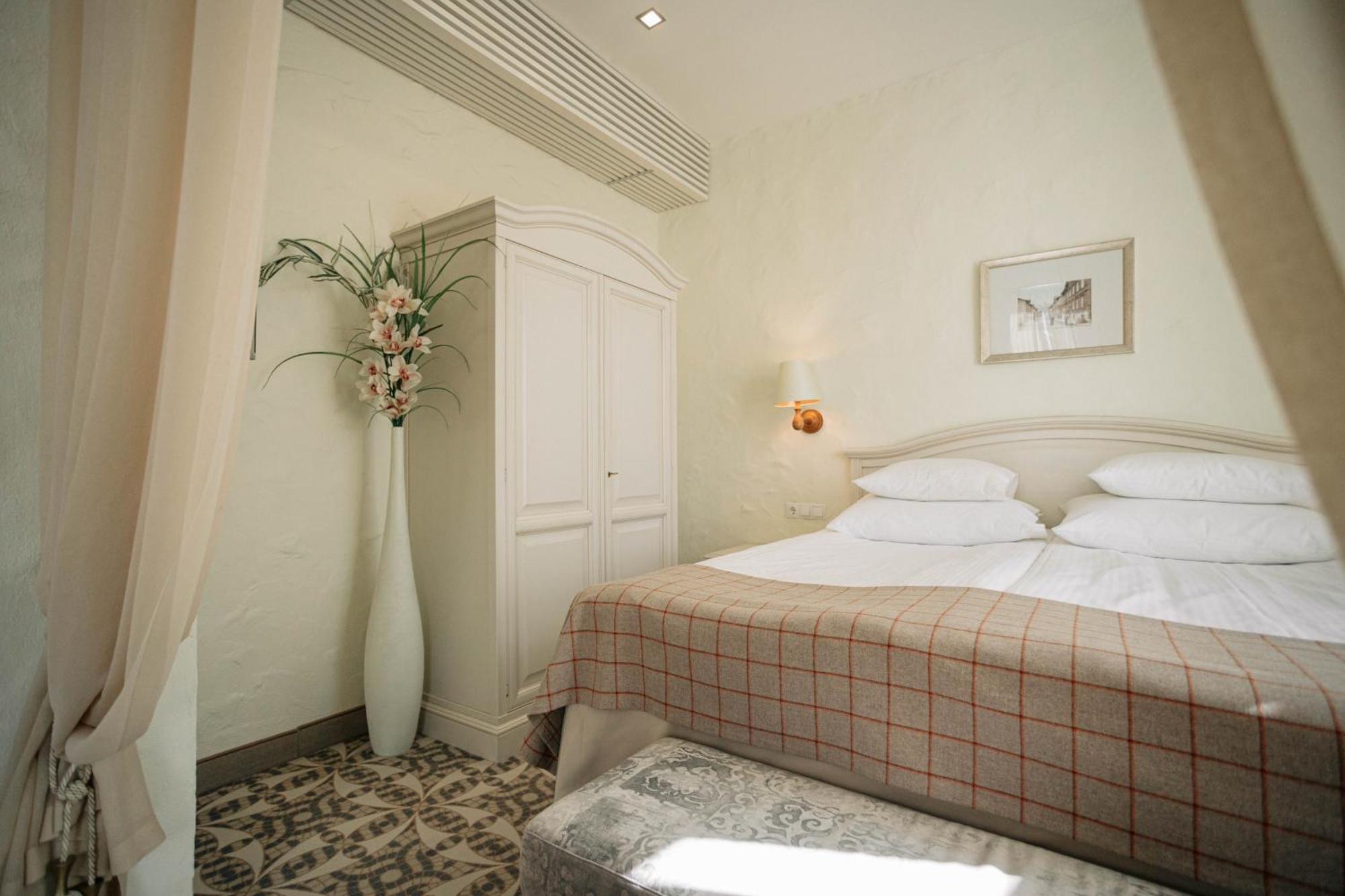 Rixwell Collection Savoy Boutique Hotel Таллин Экстерьер фото